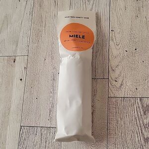 19/99 Cream Highlight Stick  in Miele